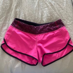 Gently used lululemon speed up low rise 2.5 short in a size 4